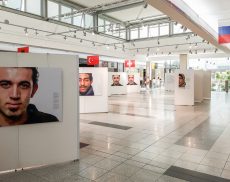 Ausstellung Projekt FLUCHT.PUNKT.MENSCH - Donau-Einkaufszentrum Regensburg 2016